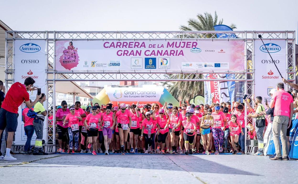 La Marea Rosa De La Carrera De La Mujer Invade Gran Canaria Con